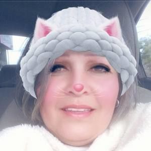 Meet your Posher, Evelyn